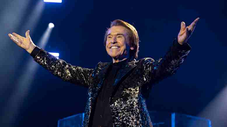 Raphael en un concierto.