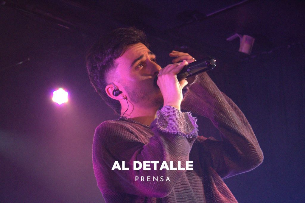 Sienna en la sala Island de Vigo.