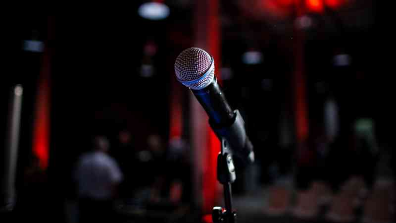 Micrófono en un concierto.