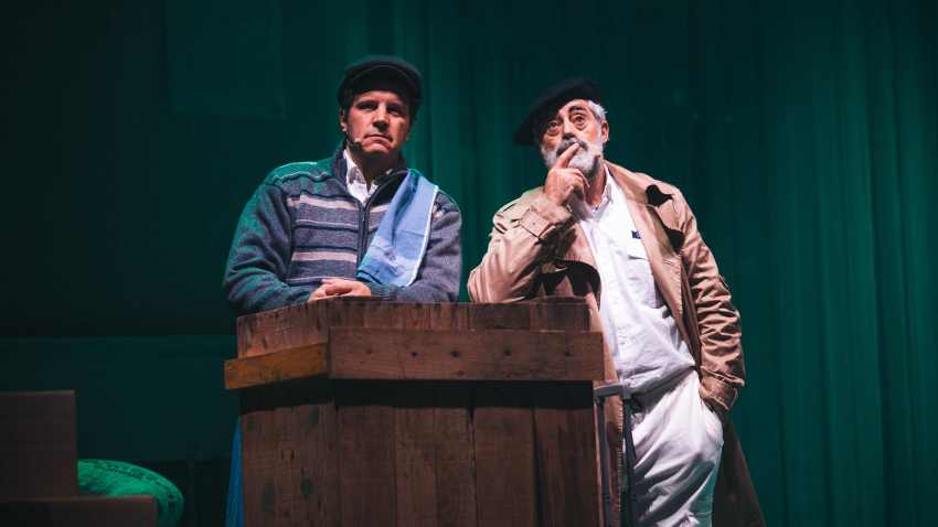 Xosé A. Touriñán y Carlos Blanco durante la representación de 'Somos criminais e punto e final'.