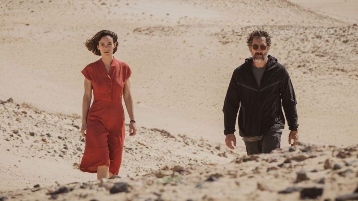 Victoria Luengo y Javier Bardem protagonizan 'El ser querido'.